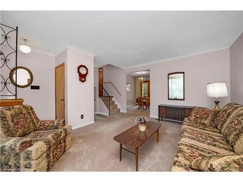 8 Stewarttown Road, Georgetown, ON - Indoor Photo Showing Living Room