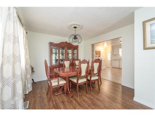 70 Aylmer Crescent, Stoney Creek, ON - Indoor Photo Showing Dining Room