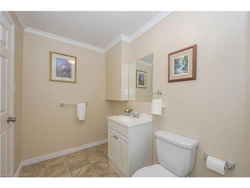 70 Aylmer Crescent, Stoney Creek, ON - Indoor Photo Showing Bathroom