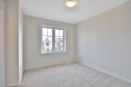 29 Kelso Drive, Caledonia, ON - Indoor Photo Showing Other Room