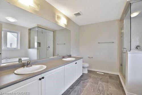 29 Kelso Drive, Caledonia, ON - Indoor Photo Showing Bathroom