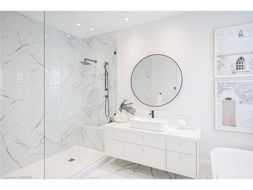 307 Martin Street, Milton, ON - Indoor Photo Showing Bathroom