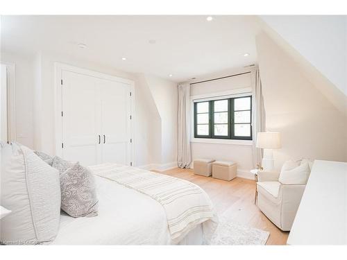 307 Martin Street, Milton, ON - Indoor Photo Showing Bedroom