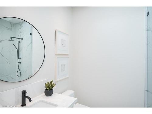 307 Martin Street, Milton, ON - Indoor Photo Showing Bathroom