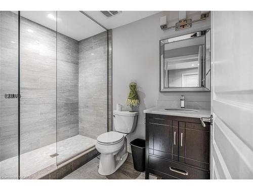3198 Saltaire Crescent, Oakville, ON - Indoor Photo Showing Bathroom