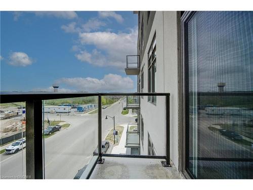 436-10 Mallard Trail, Hamilton, ON - Outdoor With Balcony