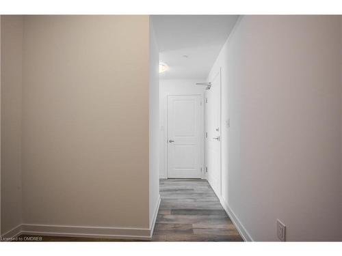 436-10 Mallard Trail, Hamilton, ON - Indoor Photo Showing Other Room