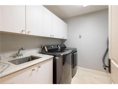 365 River Oak Place E, Waterloo, ON - Indoor Photo Showing Laundry Room