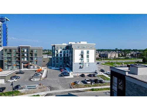 621-10 Mallard Trail, Hamilton, ON - Outdoor With View