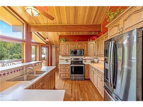 4985 Sixth Line, Erin, ON - Indoor Photo Showing Kitchen With Double Sink