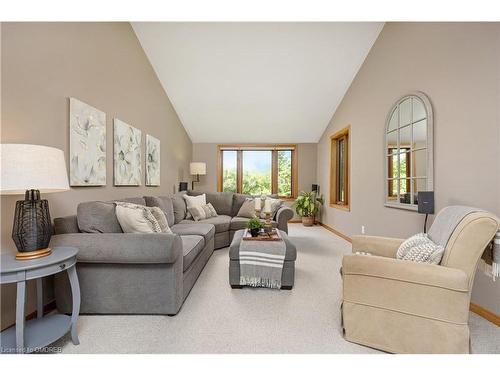 4985 Sixth Line, Erin, ON - Indoor Photo Showing Living Room