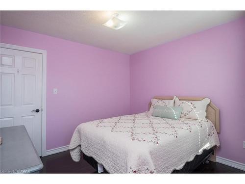 53 National Crescent, Brampton, ON - Indoor Photo Showing Bedroom