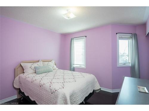 53 National Crescent, Brampton, ON - Indoor Photo Showing Bedroom