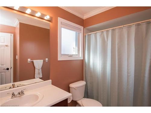 53 National Crescent, Brampton, ON - Indoor Photo Showing Bathroom
