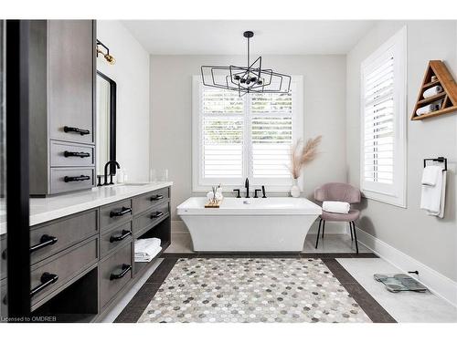 125 Suffolk Avenue, Oakville, ON - Indoor Photo Showing Bathroom