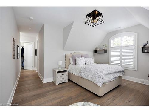 125 Suffolk Avenue, Oakville, ON - Indoor Photo Showing Bedroom