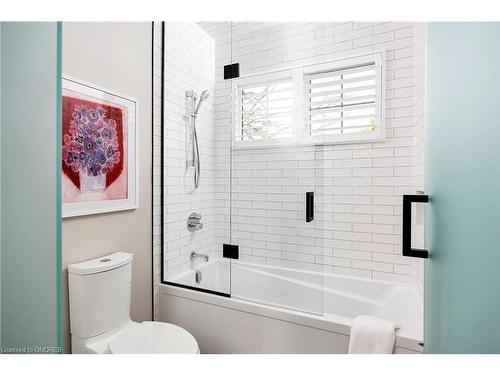 125 Suffolk Avenue, Oakville, ON - Indoor Photo Showing Bathroom