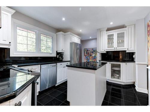 371 Strathcona Drive, Burlington, ON - Indoor Photo Showing Kitchen