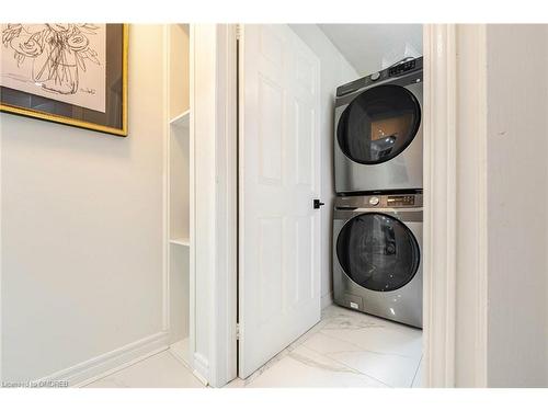 1419 Headon Road, Burlington, ON - Indoor Photo Showing Laundry Room