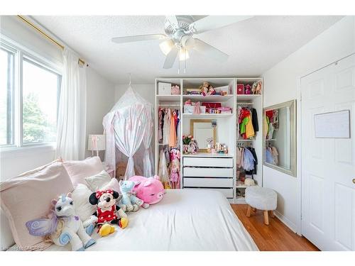 1419 Headon Road, Burlington, ON - Indoor Photo Showing Bedroom