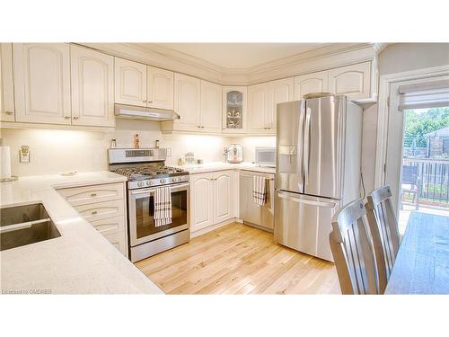 117 62Nd Street S, Wasaga Beach, ON - Indoor Photo Showing Kitchen