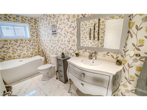 117 62Nd Street S, Wasaga Beach, ON - Indoor Photo Showing Bathroom