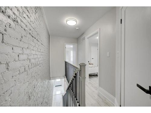 42 Madison Avenue, Hamilton, ON - Indoor Photo Showing Other Room
