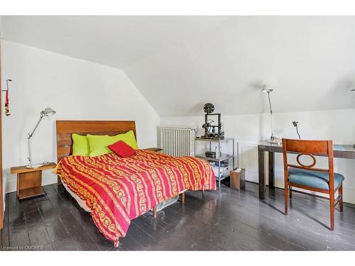 1 Banfield Street, Paris, ON - Indoor Photo Showing Bedroom