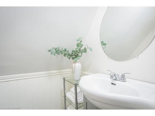 418 Caithness Street E, Caledonia, ON - Indoor Photo Showing Bathroom