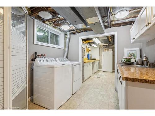 310 Silvana Crescent, Burlington, ON - Indoor Photo Showing Laundry Room