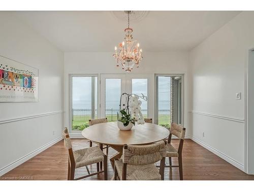 3286 Shelburne Place, Oakville, ON - Indoor Photo Showing Dining Room