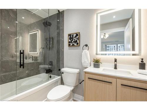 412-385 Prince Of Wales Drive, Mississauga, ON - Indoor Photo Showing Bathroom