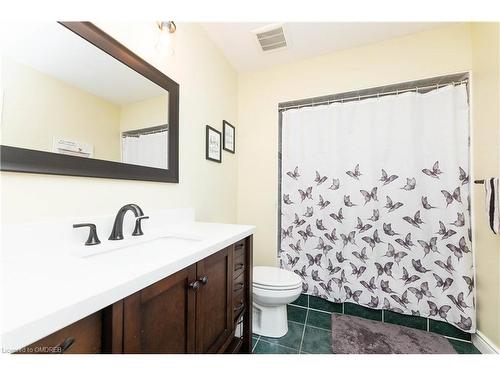 2029 Canning Court, Burlington, ON - Indoor Photo Showing Bathroom