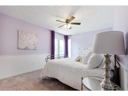 390 Satok Crescent, Milton, ON - Indoor Photo Showing Bedroom
