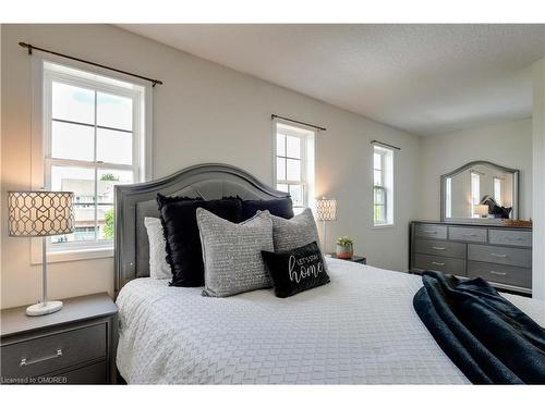 149 Osborn Avenue, Brantford, ON - Indoor Photo Showing Bedroom