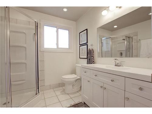 186 Simon Drive, Burlington, ON - Indoor Photo Showing Bathroom
