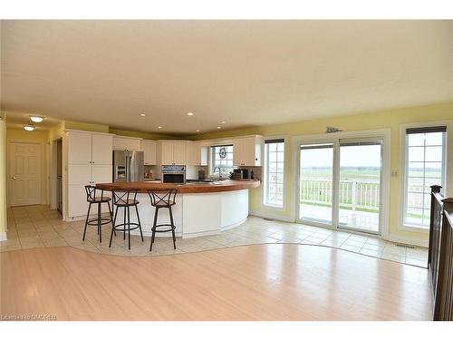 174 Painter Road, Onondaga, ON - Indoor Photo Showing Kitchen