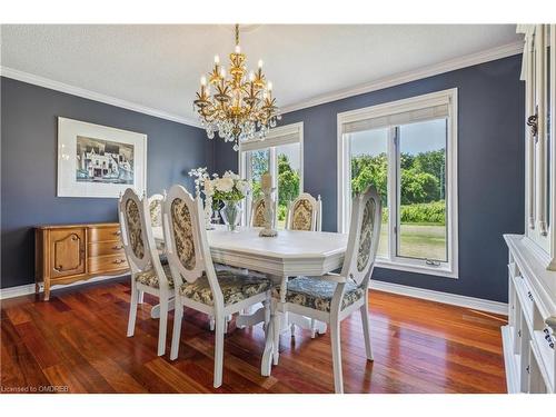 10011 Hume Court, Milton, ON - Indoor Photo Showing Dining Room