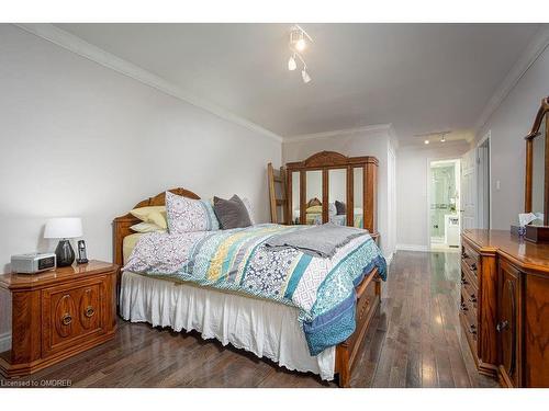 1531 Stancombe Crescent, Mississauga, ON - Indoor Photo Showing Bedroom