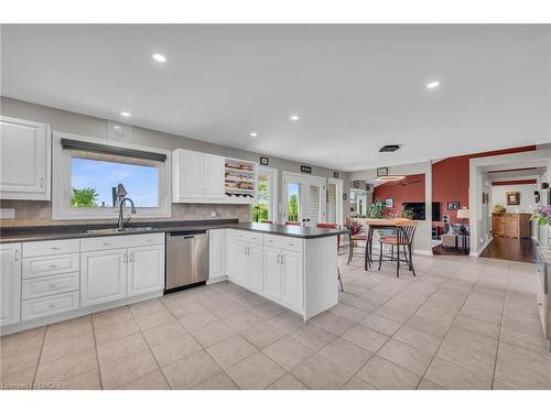 1201 Concession 2 Road, Niagara-On-The-Lake, ON - Indoor Photo Showing Kitchen With Double Sink