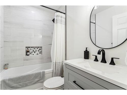 2461 Bridge Road, Oakville, ON - Indoor Photo Showing Bathroom