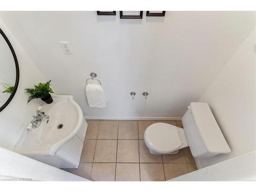 2076 Churchill Avenue, Burlington, ON - Indoor Photo Showing Bathroom