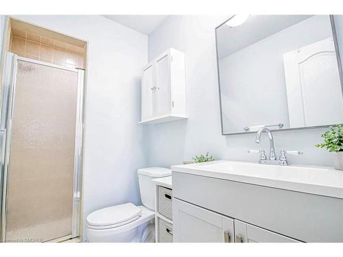 705 Ambroise Crescent, Milton, ON - Indoor Photo Showing Bathroom