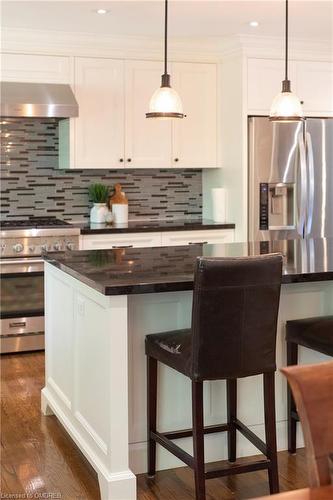 165 Walby Drive, Oakville, ON - Indoor Photo Showing Kitchen