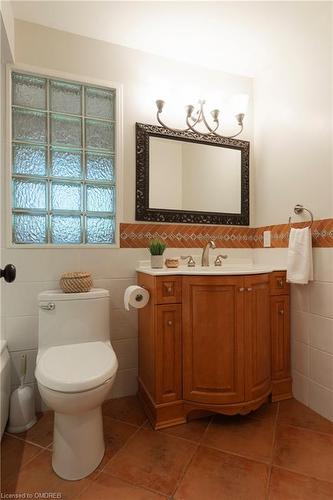 165 Walby Drive, Oakville, ON - Indoor Photo Showing Bathroom