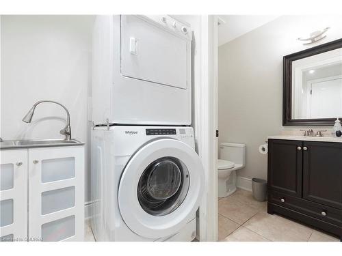 165 Walby Drive, Oakville, ON - Indoor Photo Showing Laundry Room