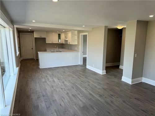 706 Highway 6, Hamilton, ON - Indoor Photo Showing Kitchen