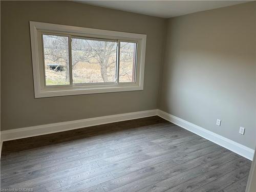 706 Highway 6, Hamilton, ON - Indoor Photo Showing Other Room