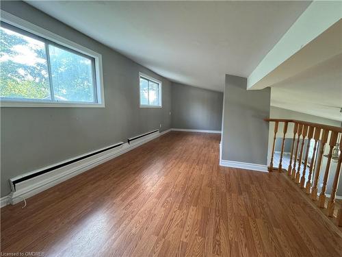 706 Highway 6, Hamilton, ON - Indoor Photo Showing Other Room