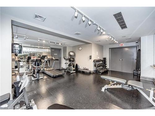 401-35 Hayden Street, Toronto, ON - Indoor Photo Showing Gym Room